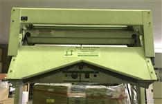 Intecsum embolsadora-neumatica-con-pie-marca-artmecc-modelo-pcl-con-porta-rollo-en-el-suelo-y-ruedas-2