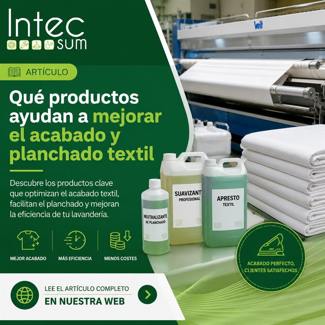 Operario utilizando equipos de planchado industrial con productos profesionales para lograr un acabado textil uniforme.